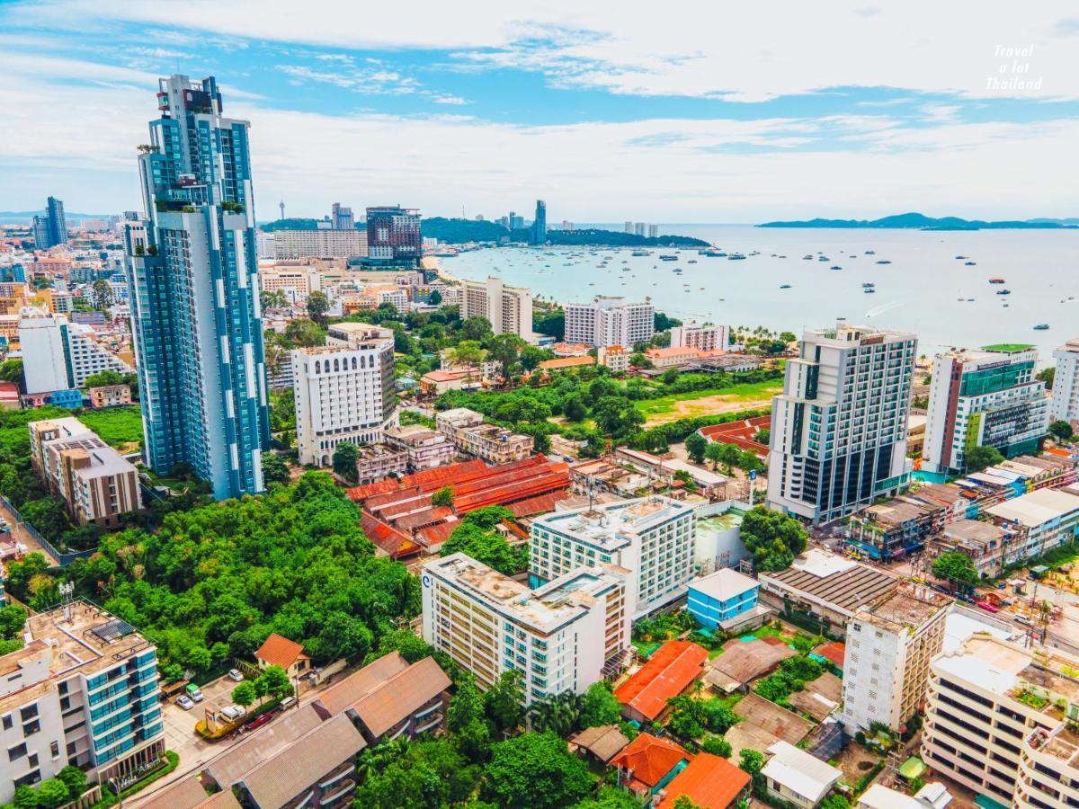 Centara Pattaya Hotel Exterior foto