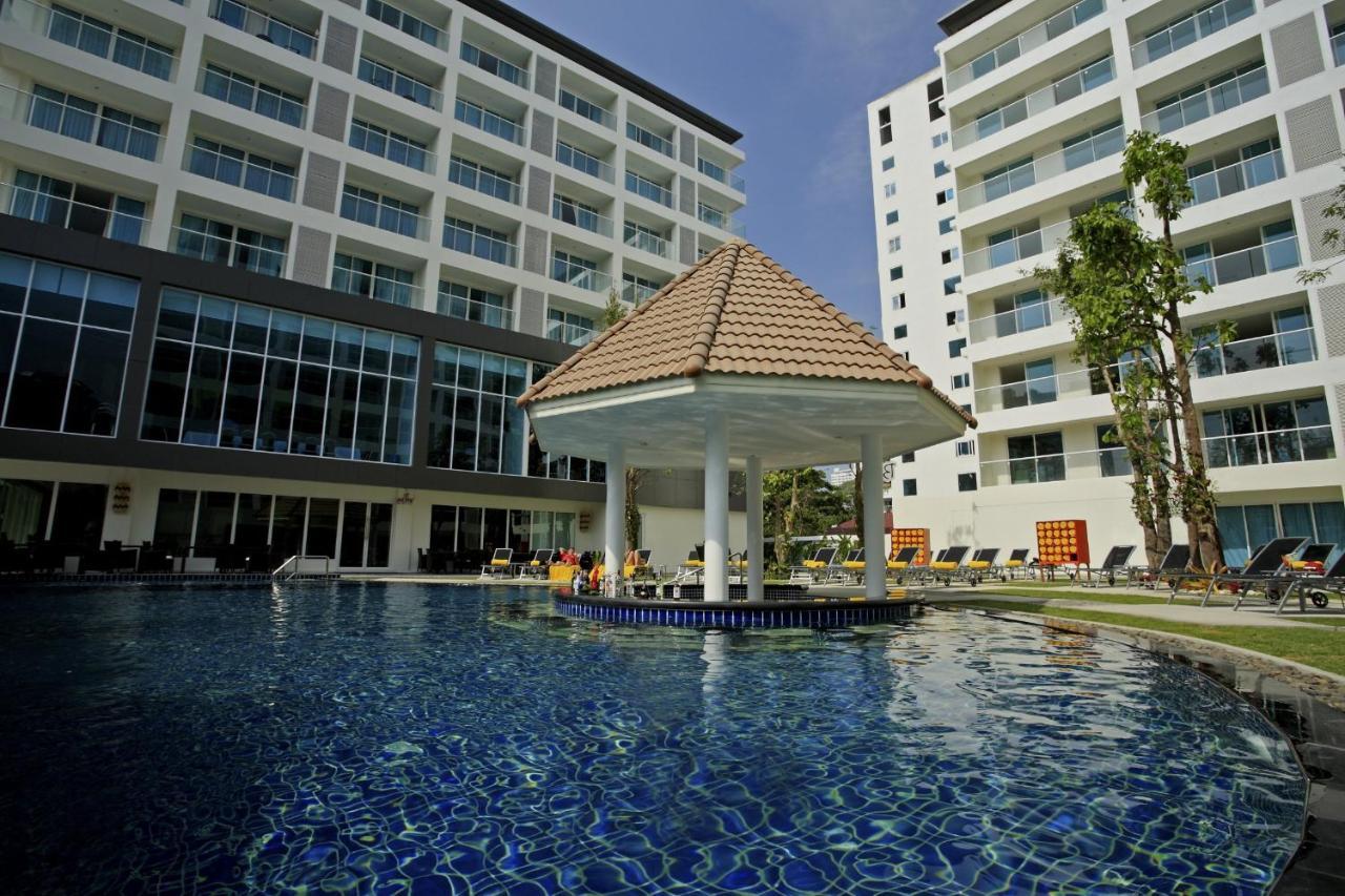 Centara Pattaya Hotel Exterior foto