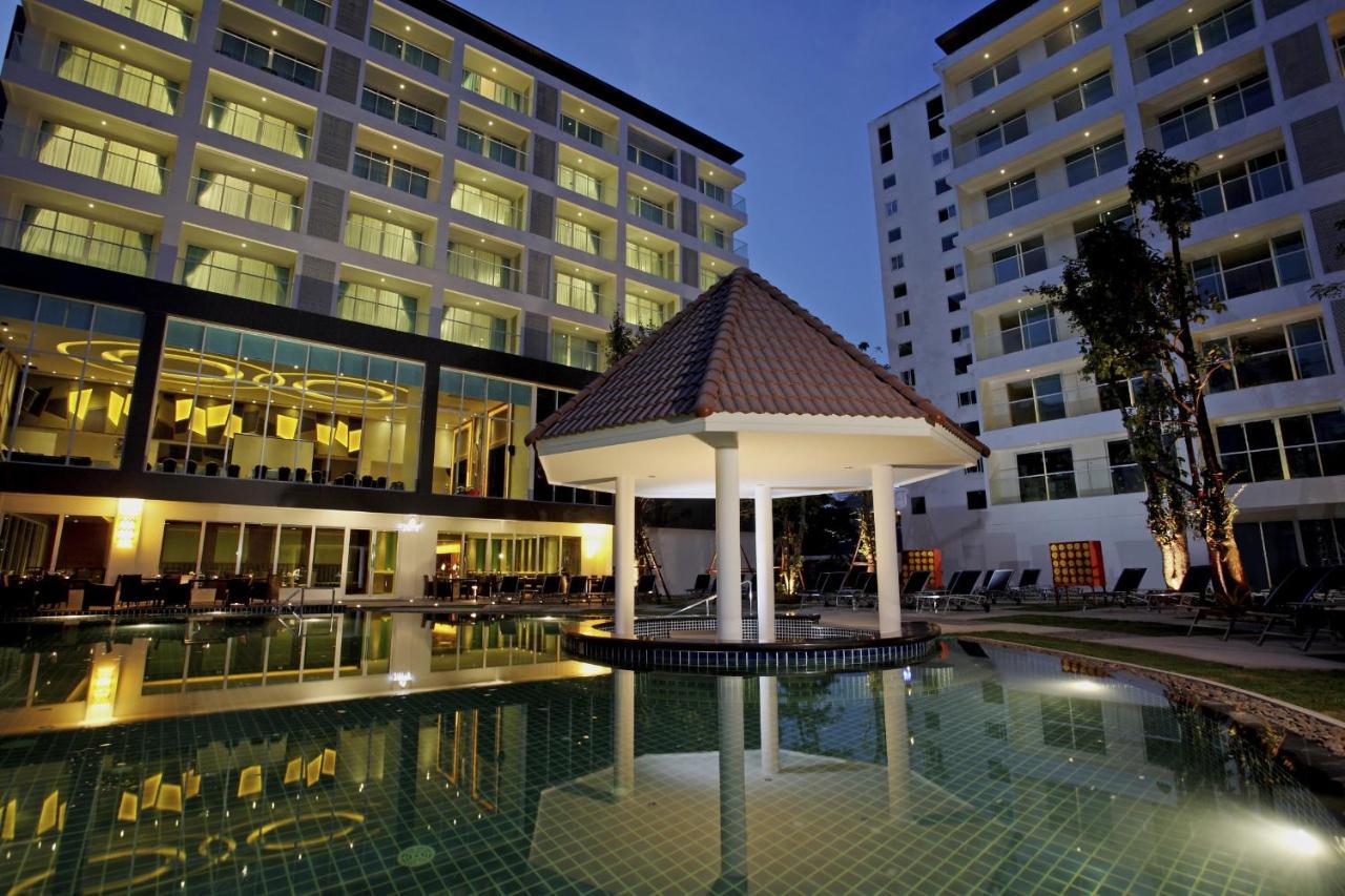 Centara Pattaya Hotel Exterior foto